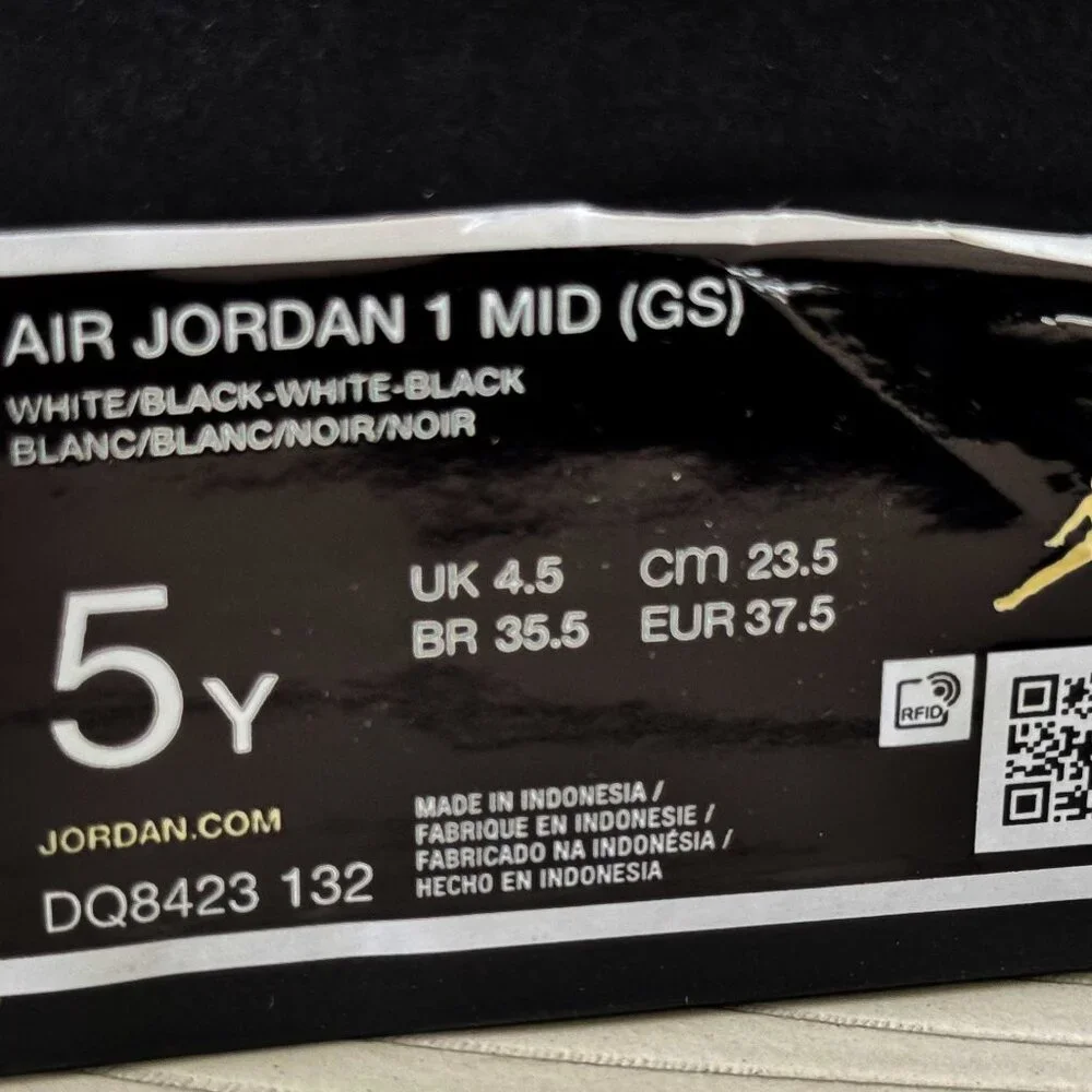 Air Jordan 1 Mid White Black Sneakers | Big Kids Size 5Y (Women’s 6.5) - Picture 5 of 14